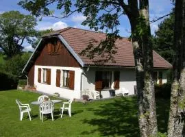 Gîte de la Marandine in Métabief with garden