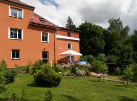 Penzion Polarka, guest house in Mariánské Lázně