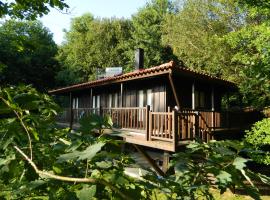 Treehouse Quinta Lamosa, cabin in Arcos de Valdevez