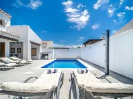 El Valle Golf Resort- Private Pool- Bbq- Parking
