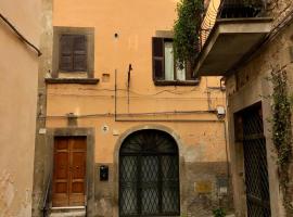 VITERBO ART APARTMENTS, hotel in Viterbo