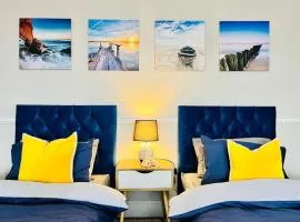Beach Vibes in Southend-On-Sea by Artisan Stays I Free Parking I Sleeps 5 I Families or Contractors