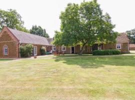 Grooms Cottage C, allotjament vacacional a Grimston