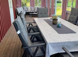 Värmlandsnäs Valdersrud Stenröse, hotel v destinaci Säffle