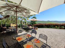 Agriturismo Biofattoria l'Upupa, apartment in Montalcino