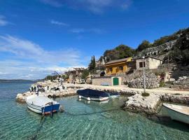 Holiday home Ante, hotel v mestu Žirje