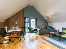 Oakfield Premier Apartments-High Speed WiFi-Smart SelfCheckIn-Central Cardiff Gem, self catering accommodation in Cardiff