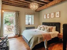 The Retreat Tetbury - NEW listing