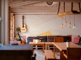 Backpackers Home, hotel v mestu Zadar