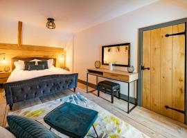 The Hideaway, hotel with parking in Great Massingham