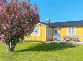 Two-Bedroom Holiday home in Tvååker, vila v destinácii Tvååker