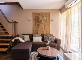 Quiet Maisonette メ Top Spot