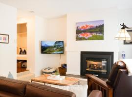Mt Baker Den, Sleeps 4, hotel v destinaci Glacier
