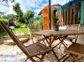 CasaMoltoCarina Cottage Garden, cabin in Minturno