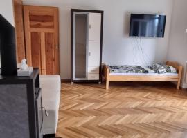 Ubytovanie Topoľčany, помешкання для відпустки у місті Топольчани