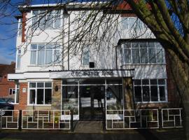 The Saxby Hotel, beach rental in Skegness