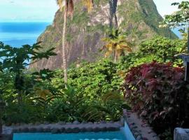 TheTerrace -$1Mil Piton View, hotel in Soufrière