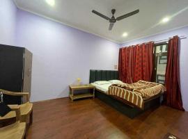 OYO Flagship Desire Guest House, hotel near Srinagar Airport - SXR, Buchhawār