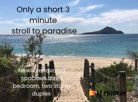 Walking Distance to Little Beach and Shoal Bay, hotel in Nelson Bay