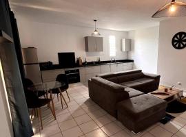 Appartement T3 spacieux, holiday rental in Montjoly