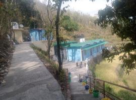 Gujrada Peaks home stay, budgethotell i Narendranagar