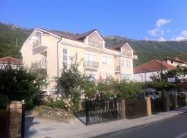 Guest House Lokoski, ξενοδοχείο σε Peštani