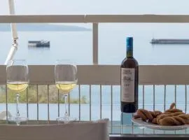 Seafront Apartment Grace