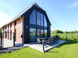 Un nid dans la Grange - Maison avec jacuzzi et sauna, hotel with parking in Boué