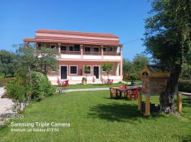 Olga's Garden Apartments, hotel in Almiros Beach