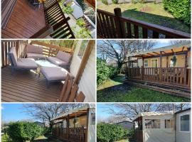 Mobilhome 6 personnes 32m2, hotel di Parentis-en-Born