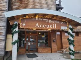 Grand appartement au pied des pistes !, hotel u blizini znamenitosti 'Casserousse' u gradu 'Chamrousse'