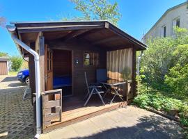 Ferienholzhaus Sternchen mit Terrasse, cabin in Zinnowitz