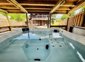 Chalet domaine forge 6-8pers jacuzzi terrasse plancha proche commerces