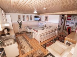 Mukava kellarihuoneisto jossa sauna ja poreallas, hotel golf di Pietarsaari