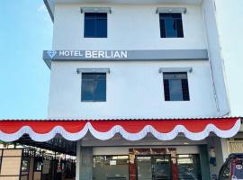 Hotel Berlian, hotel poblíž Letiště Supadio - PNK, Pontianak