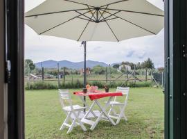 Modern Home with Private Parking near the Station!, casa per le vacanze a Lucca