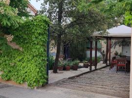 Viento de Ladera PISCINA NATURAL y JACUZZI EXT, Landhaus in Segovia