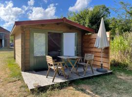 VierVaart Veldhuisje MOS, luxury tent in Groede