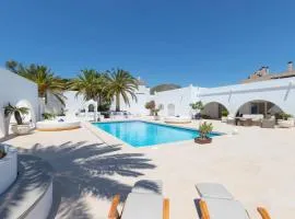 Pacifico shared pool special place