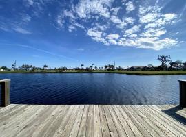 Beautiful Canal & Gulf Waterfront Home, hotel in Rotonda West