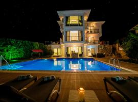 5 BDR Sleeps 12 in Oludeniz, Villa Fortuna, hotel en Ölüdeniz