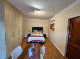 Jenvey House Selfcatering Apartments & BnB, hotel in Port Elizabeth