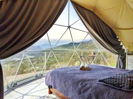 4 seasons. 4 სეზონი Glamping Georgia Racha, loc de glamping din Ambrolauri