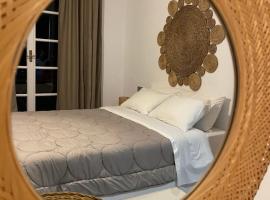 villa of the god, hotel v destinaci Skala