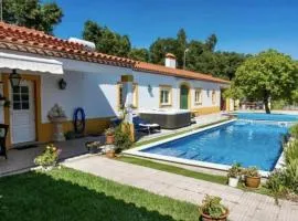 Fantastic house swimmingpool jacuzzi horses