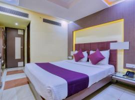 CherryStay Amrit Residency, hotel en Indore