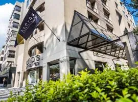 Lloyds Apartasuites Parque 93