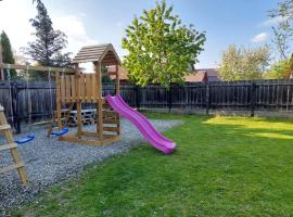 Casuta De Sub Munte Cârțișoara, Hotel mit Pools in Cîrţişoara