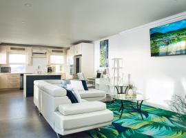 La Vue de Basseterre Apartments - Luxury in Bird Rock, hotell i Basseterre