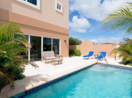 Blue Ocean View Two-bedroom townhome, cottage di Palm-Eagle Beach